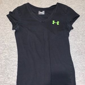 Black Under armor shirt size small